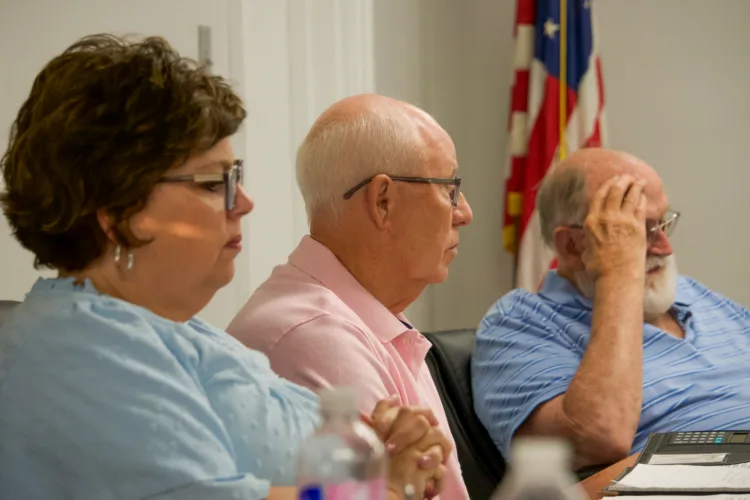 Pay raise debate continues as St. Clairsville council calls special meeting